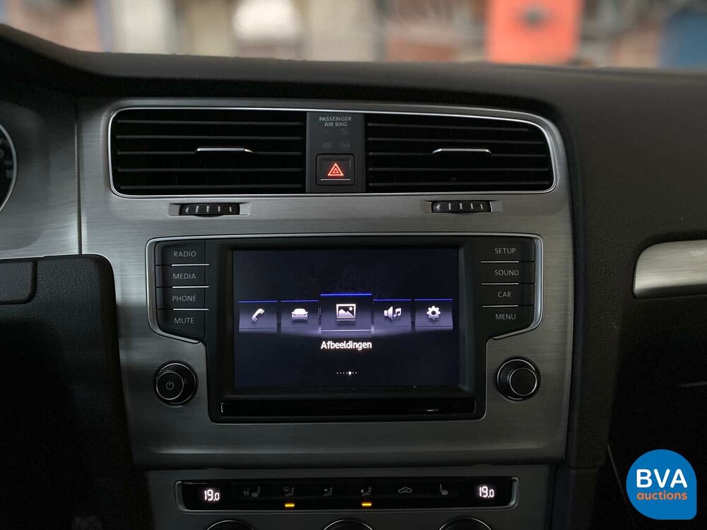 Volkswagen Golf 1.4 TSI Business Edition 125 PS 2016 - Original NL-, J-392-XN.