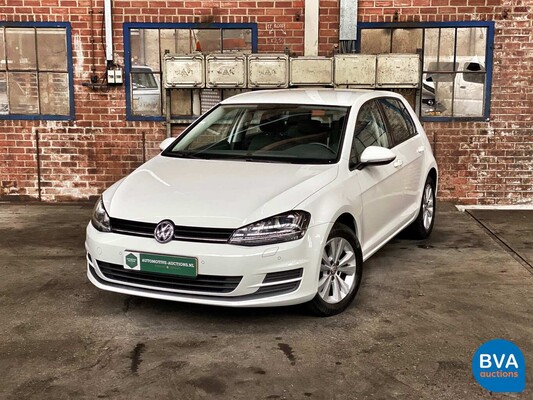 Volkswagen Golf 1.4 TSI Business Edition 125hp 2016 -Original NL-, J-392-XN.