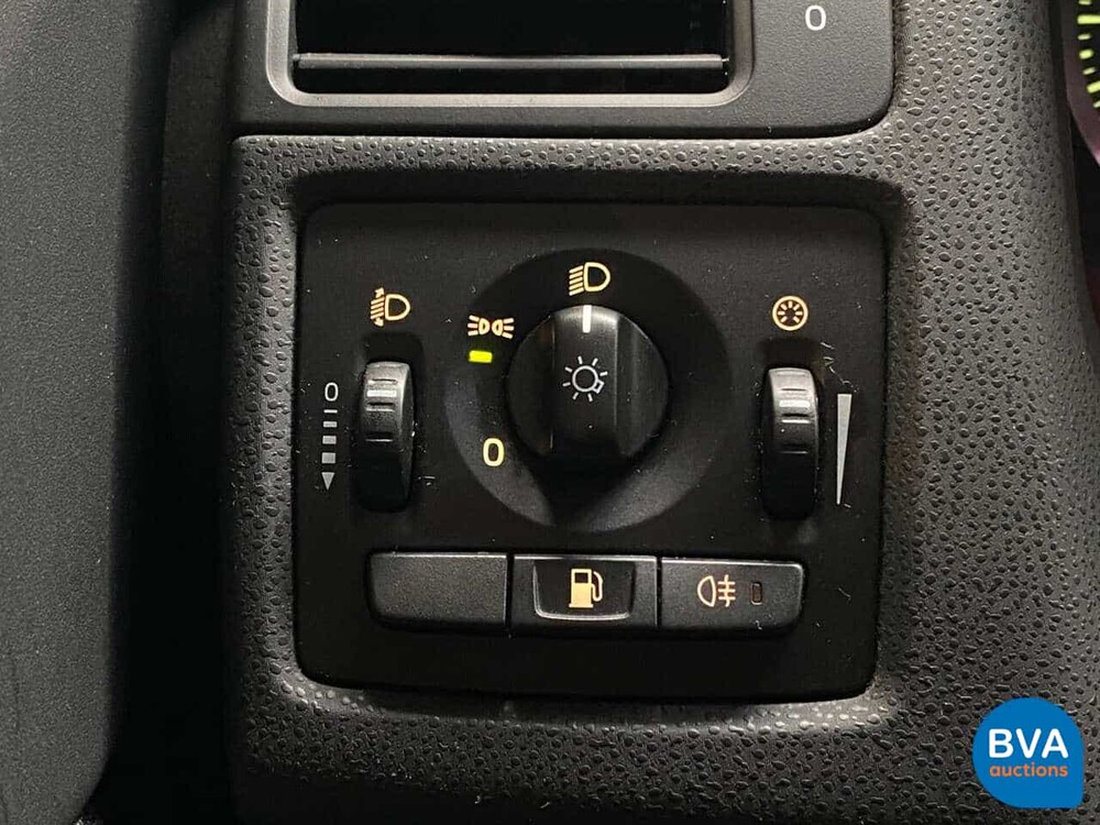 Volvo C30 1.6 Advantage 101pk 2009 -Origneel NL-, 96-JJX-3