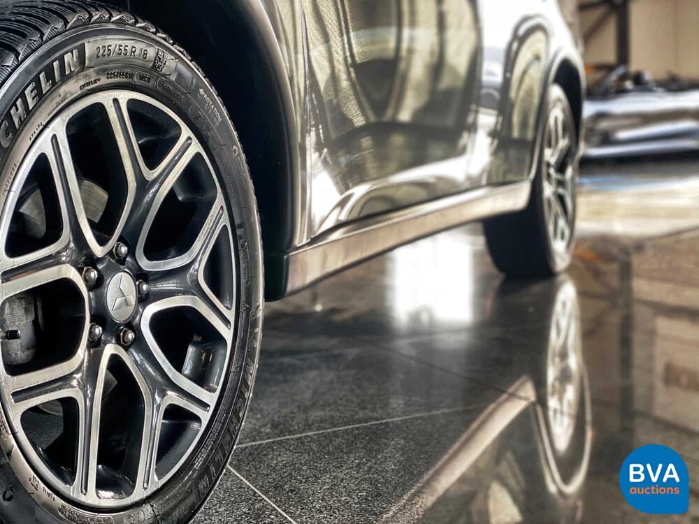 Mitsubishi Outlander 2.0 PHEV BE X-Line 203 PS 2015, JS-312-N.