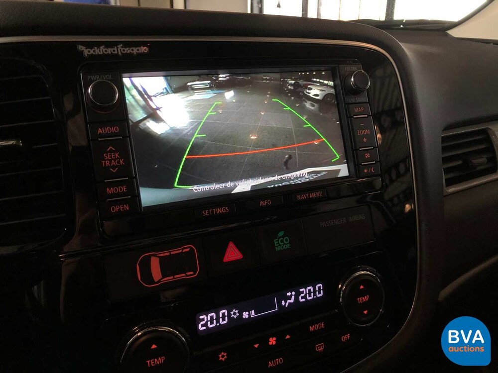 Mitsubishi Outlander 2.0 PHEV BE X-Line 203 PS 2015, JS-312-N.