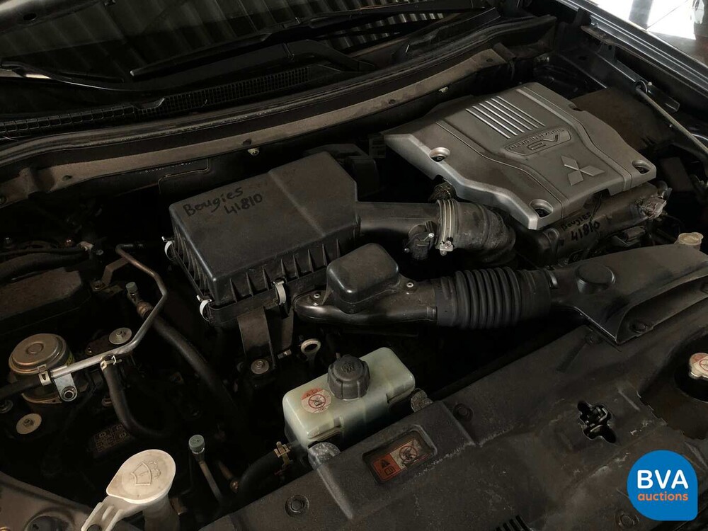 Mitsubishi Outlander 2.0 PHEV BE X-Line 203 PS 2015, JS-312-N.