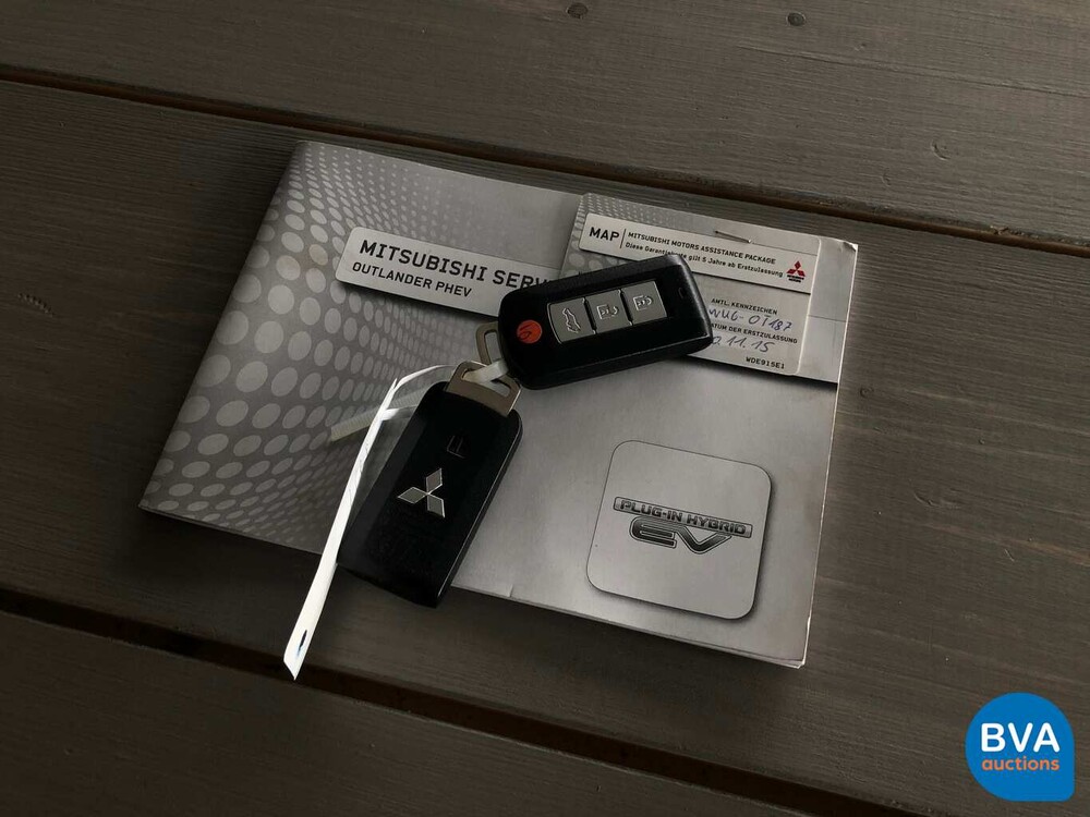 Mitsubishi Outlander 2.0 PHEV BE X-Line 203 PS 2015, JS-312-N.