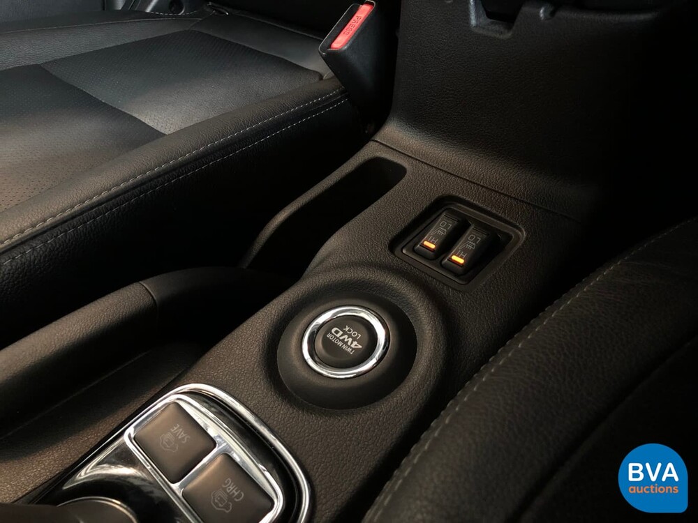 Mitsubishi Outlander 2.0 PHEV BE X-Line 203 PS 2015, JS-312-N.