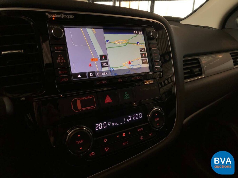 Mitsubishi Outlander 2.0 PHEV BE X-Line 203 PS 2015, JS-312-N.