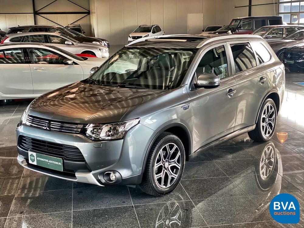 Mitsubishi Outlander 2.0 PHEV BE X-Line 203 PS 2015, JS-312-N.