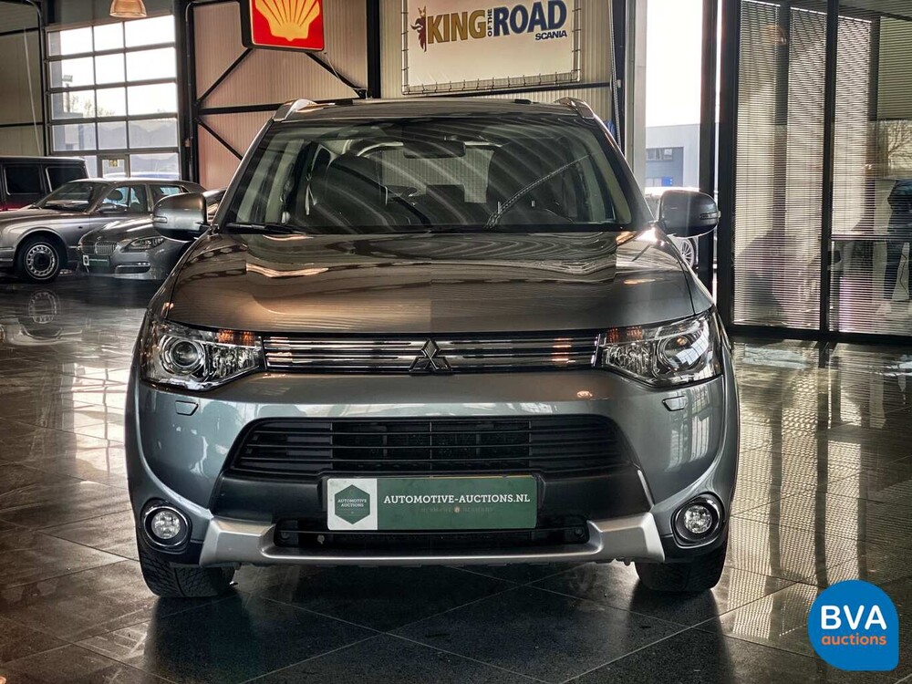Mitsubishi Outlander 2.0 PHEV BE X-Line 203 PS 2015, JS-312-N.