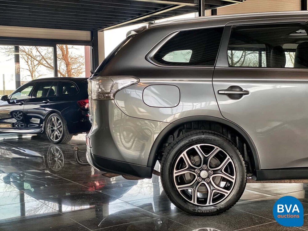 Mitsubishi Outlander 2.0 PHEV BE X-Line 203 PS 2015, JS-312-N.