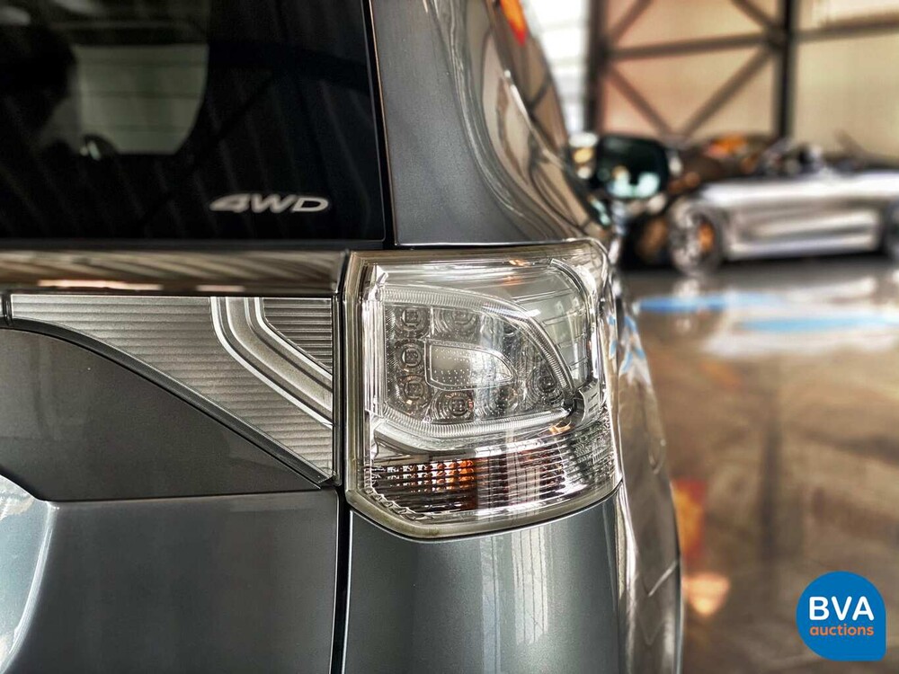 Mitsubishi Outlander 2.0 PHEV BE X-Line 203 PS 2015, JS-312-N.