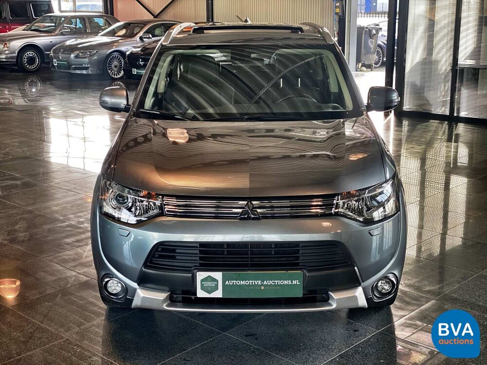Mitsubishi Outlander 2.0 PHEV BE X-Line 203 PS 2015, JS-312-N.