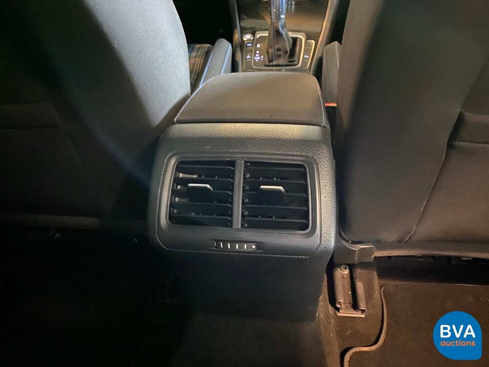 Volkswagen Golf 1.4 TSI GTE 204hp -Original NL- 2015, HH-688-J.