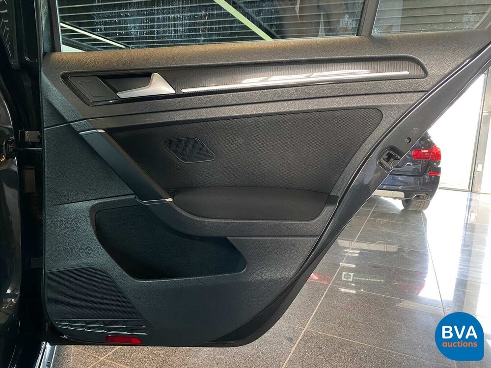 Volkswagen Golf 1.4 TSI GTE 204hp -Original NL- 2015, HH-688-J.