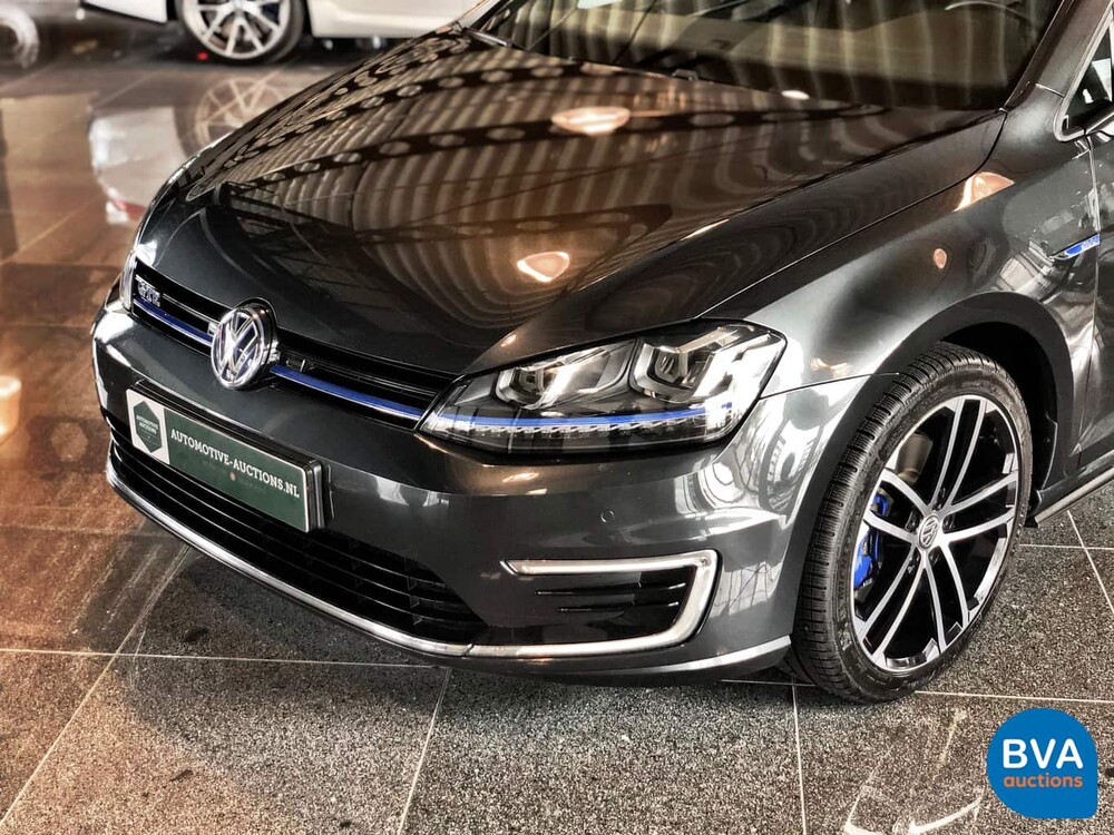 Volkswagen Golf 1.4 TSI GTE 204hp -Original NL- 2015, HH-688-J.