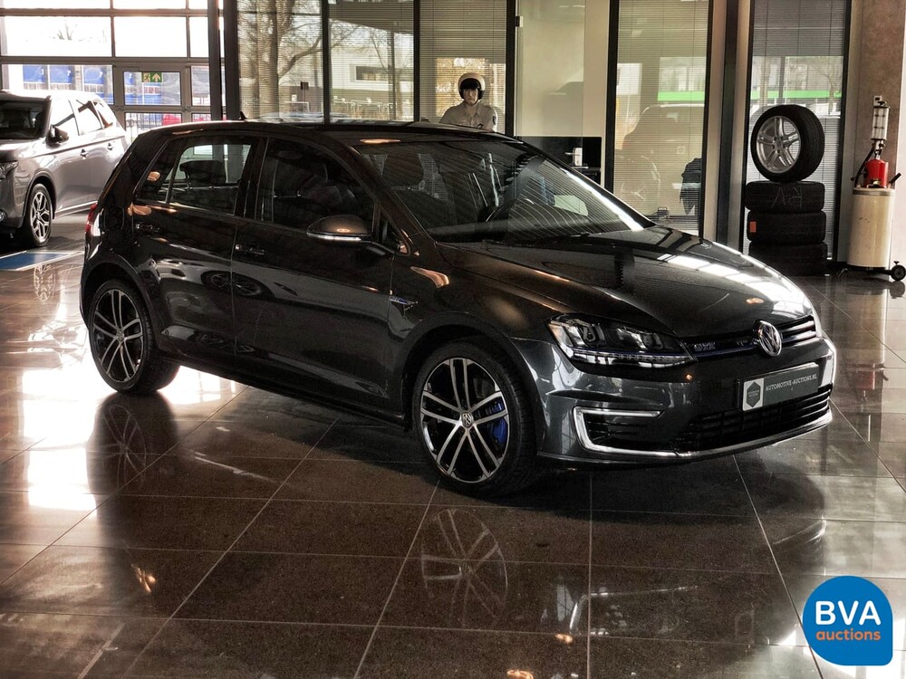 Volkswagen Golf 1.4 TSI GTE 204hp -Original NL- 2015, HH-688-J.