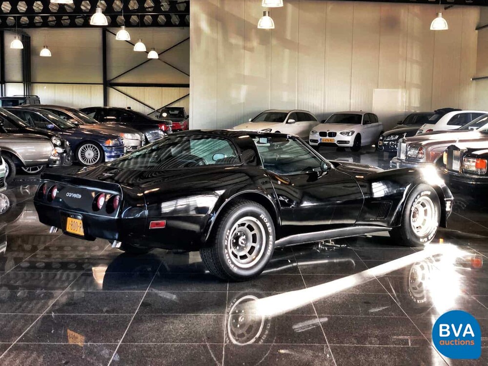 Chevrolet Corvette C3 Targa Stingray mit Sportfahrwerk 230 PS 1980, J-800-RH.