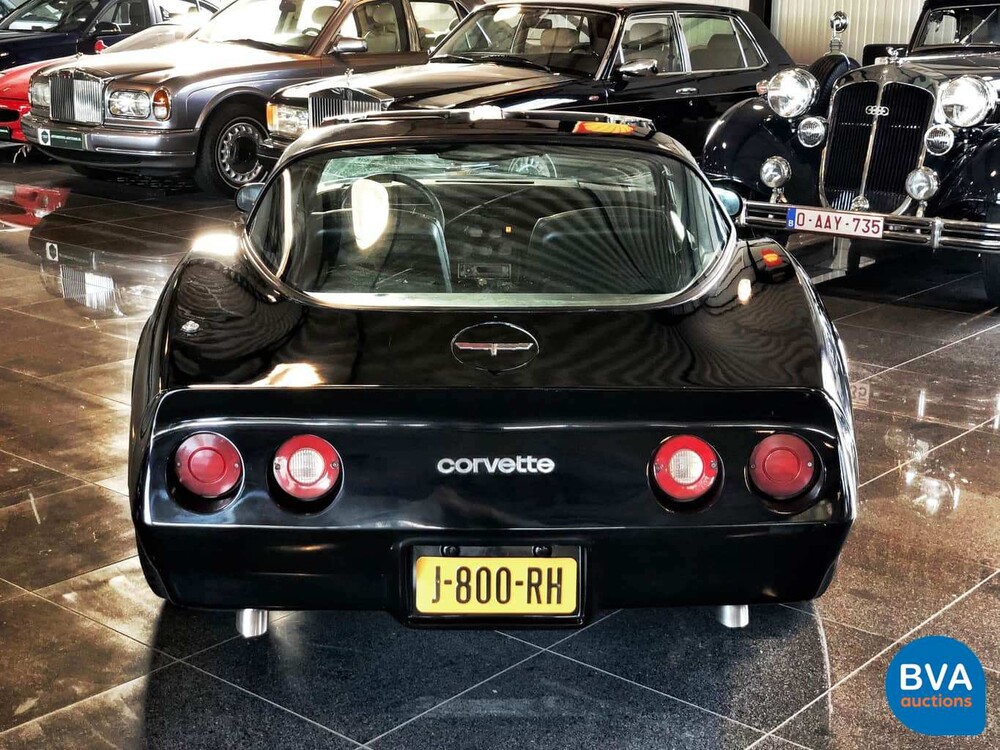 Chevrolet Corvette C3 Targa Stingray mit Sportfahrwerk 230 PS 1980, J-800-RH.