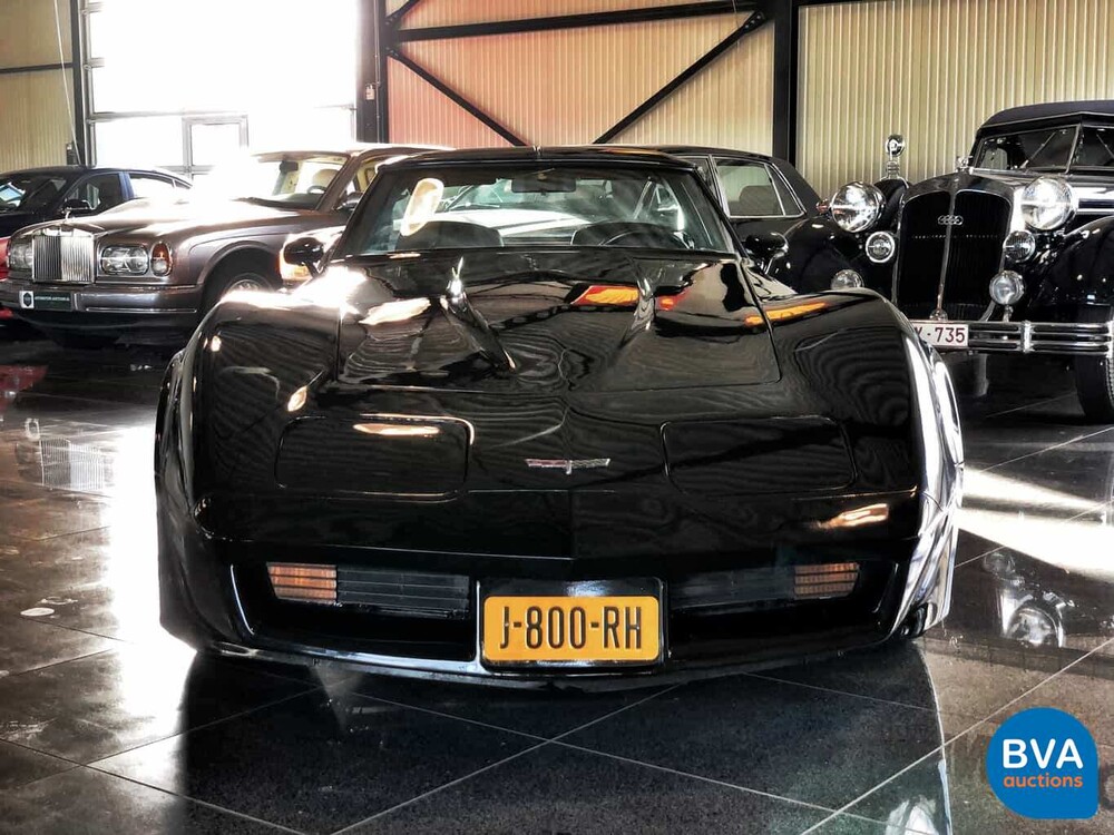 Chevrolet Corvette C3 Targa Stingray mit Sportfahrwerk 230 PS 1980, J-800-RH.