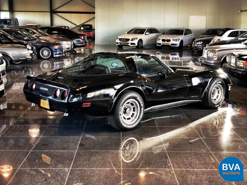 Chevrolet Corvette C3 Targa Stingray mit Sportfahrwerk 230 PS 1980, J-800-RH.