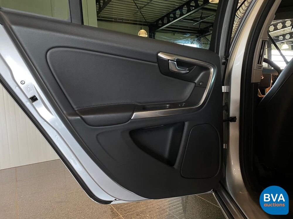 Volvo V60 2.4 D6 TwinEngine 285 PS 2015, HT-595-K.