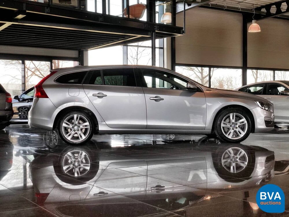 Volvo V60 2.4 D6 TwinEngine 285 PS 2015, HT-595-K.