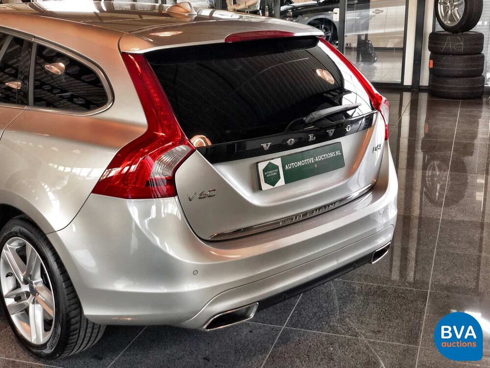 Volvo V60 2.4 D6 TwinEngine 285 PS 2015, HT-595-K.