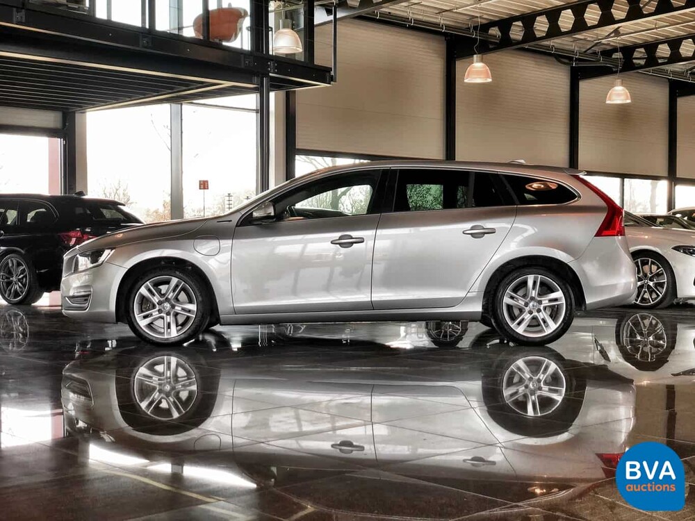 Volvo V60 2.4 D6 TwinEngine 285 PS 2015, HT-595-K.