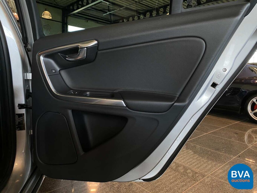 Volvo V60 2.4 D6 TwinEngine 285 PS 2015, HT-595-K.