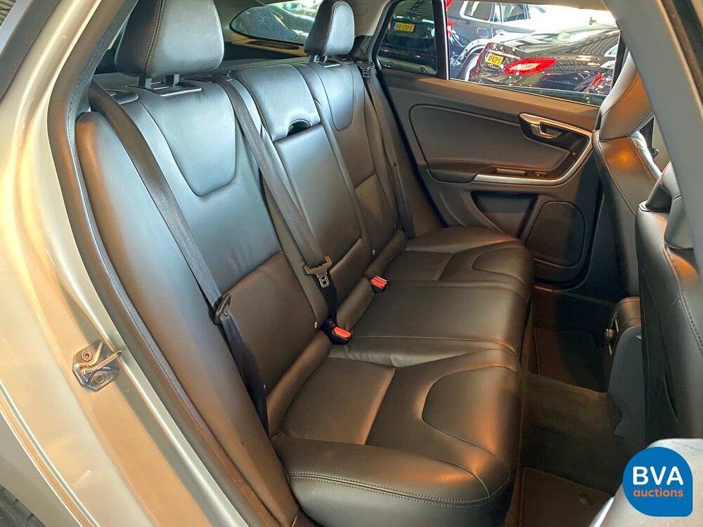 Volvo V60 2.4 D6 TwinEngine 285 PS 2015, HT-595-K.