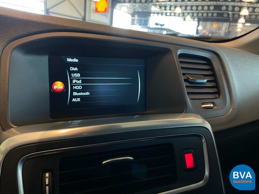 Volvo V60 2.4 D6 TwinEngine 285 PS 2015, HT-595-K.