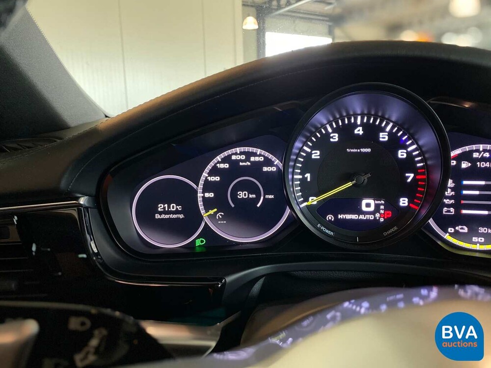 Porsche Panamera 4 E-Hybrid Sport Turismo 462hp SportChrono 2018 NW-Model.