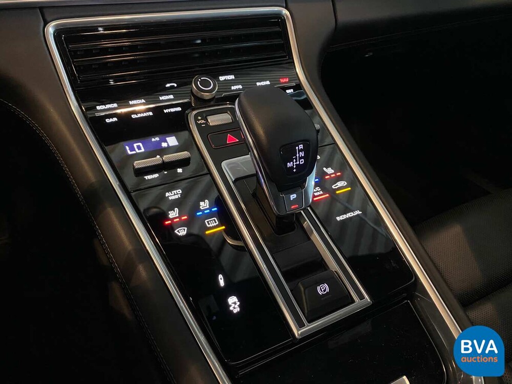 Porsche Panamera 4 E-Hybrid Sport Turismo 462hp SportChrono 2018 NW-Model.