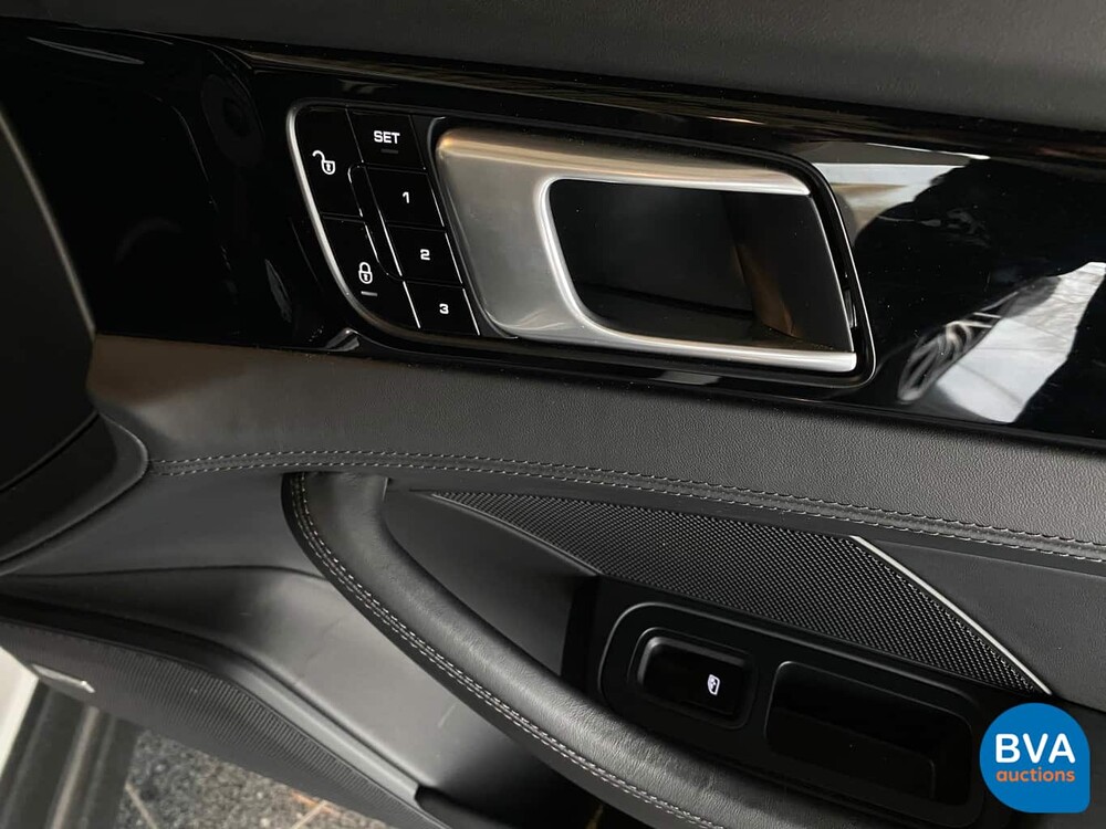 Porsche Panamera 4 E-Hybrid Sport Turismo 462hp SportChrono 2018 NW-Model.