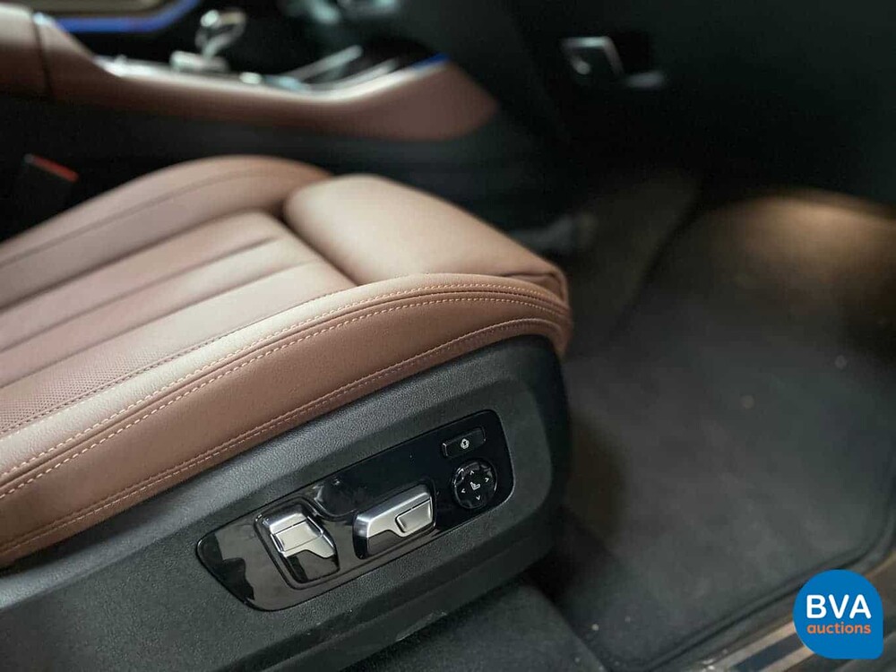 BMW X5 45e xDrive M-Sport 394pk -Nieuwe Auto!- 2021, NL-kenteken