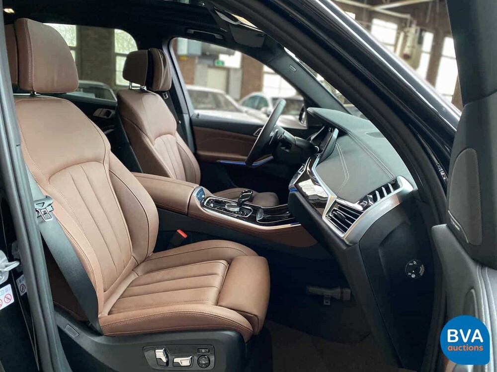 BMW X5 45e xDrive M-Sport 394pk -Nieuwe Auto!- 2021, NL-kenteken