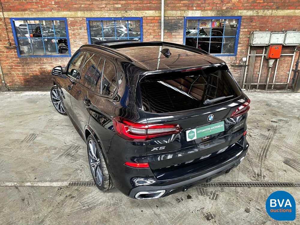 BMW X5 45e xDrive M-Sport 394pk -Nieuwe Auto!- 2021, NL-kenteken