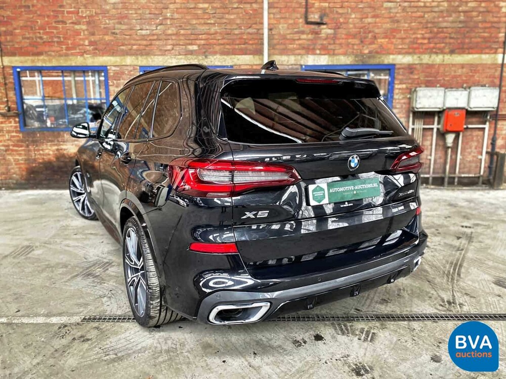 BMW X5 45e xDrive M-Sport 394pk -Nieuwe Auto!- 2021, NL-kenteken