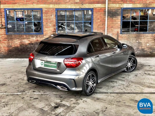 Mercedes-Benz  A180d AMG-Line Night edition 109pk 2017