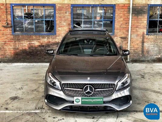 Mercedes-Benz  A180d AMG-Line Night edition 109pk 2017