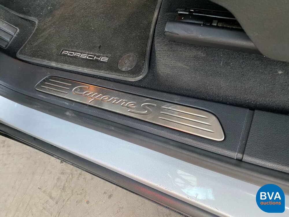 Porsche Cayenne S 4.8 V8 400pk 2013, 2-XJF-10