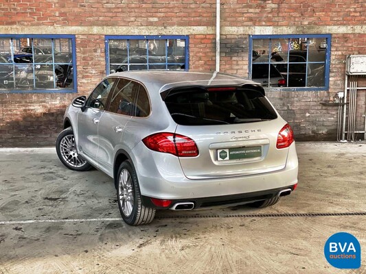 Porsche Cayenne S 4.8 V8 400pk 2013, 2-XJF-10