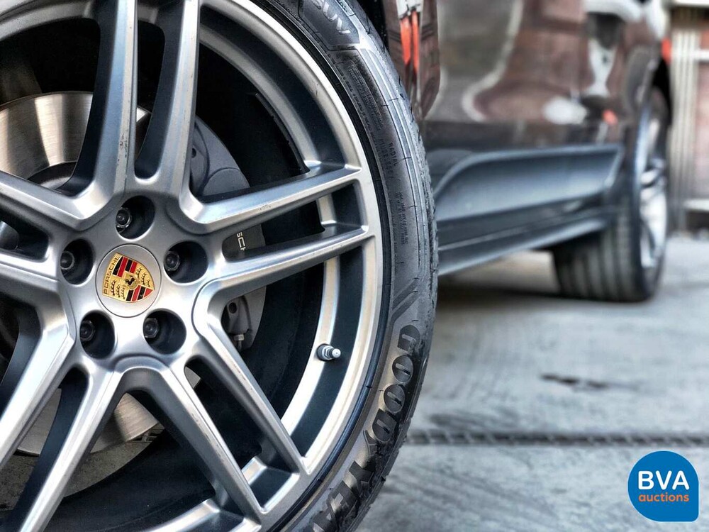 Porsche Macan Model MY2020 Luchtgeveerd 245pk 2019 -GARANTIE-