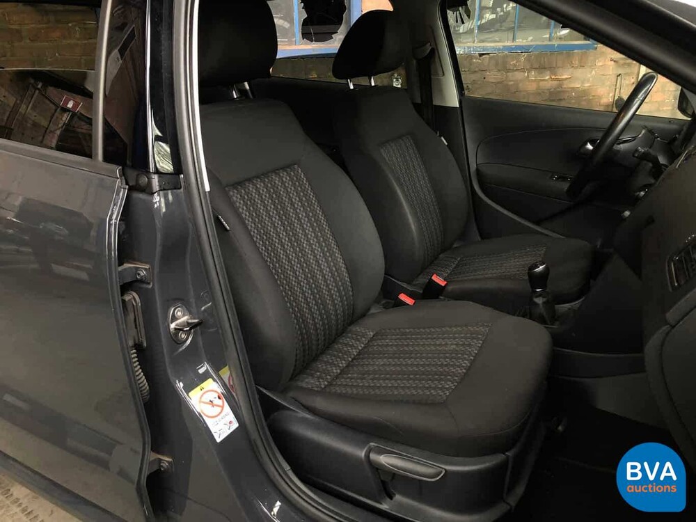 Volkswagen Polo 1.2 Easyline 60pk 2014, K-898-JV