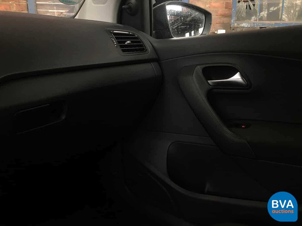 Volkswagen Polo 1.2 Easyline 60pk 2014, K-898-JV