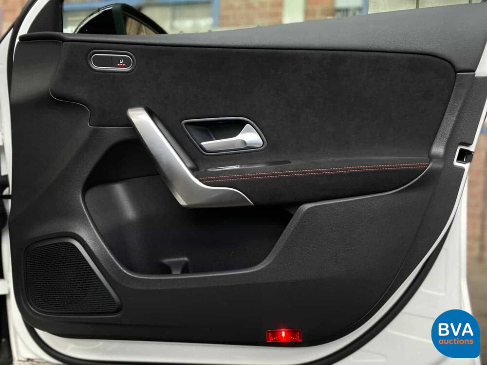 Mercedes-Benz A220 AMG 190pk A-Klasse 2019 -GARANTIE-, J-558-LP