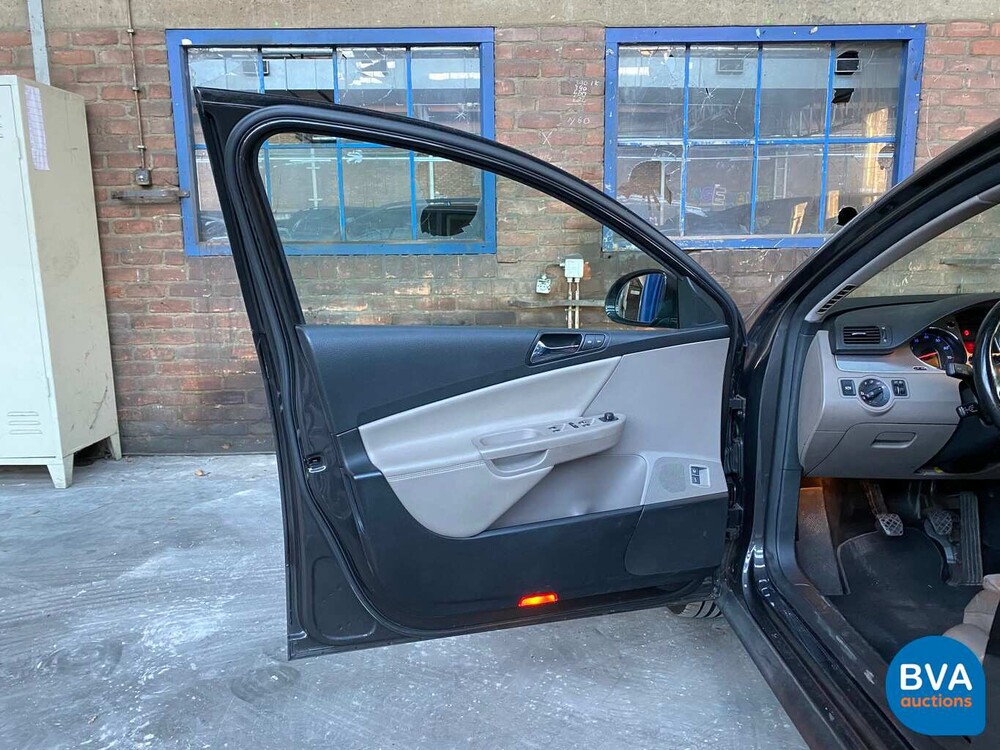 Volkswagen Passat Variant 2.0 FSI Highline 150pk 2006 -Origineel NL-, 79-SL-ZP