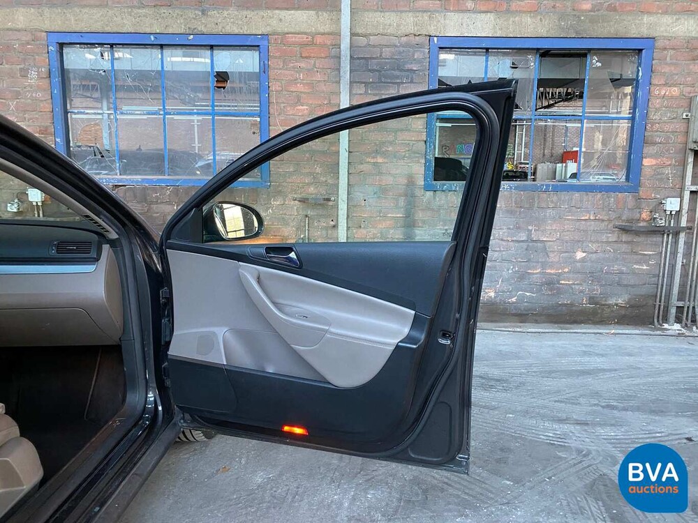 Volkswagen Passat Variant 2.0 FSI Highline 150pk 2006 -Origineel NL-, 79-SL-ZP