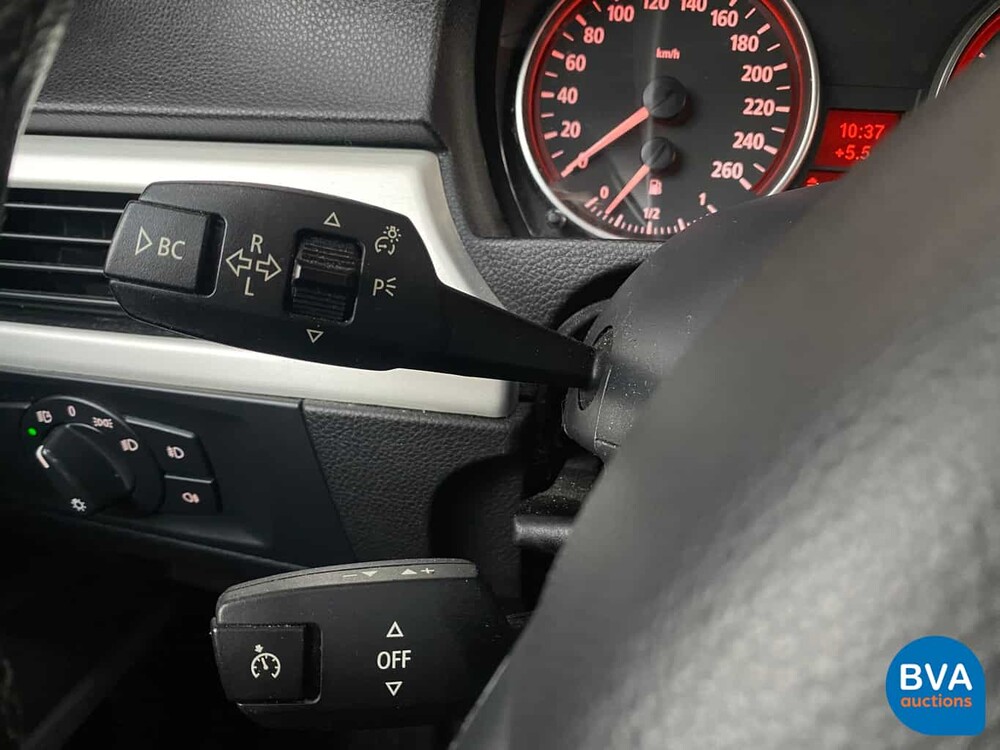 BMW 325xi 3-Serie 218pk 2005, 73-LGJ-5