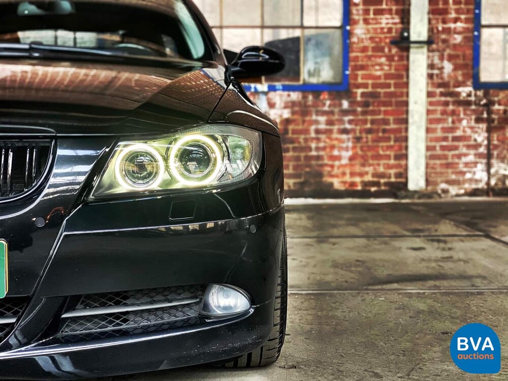 BMW 325xi 3-Serie 218pk 2005, 73-LGJ-5