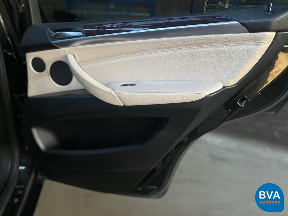 BMW X5 40d xDrive M-Sport 306pk 2010, 8-XXT-10