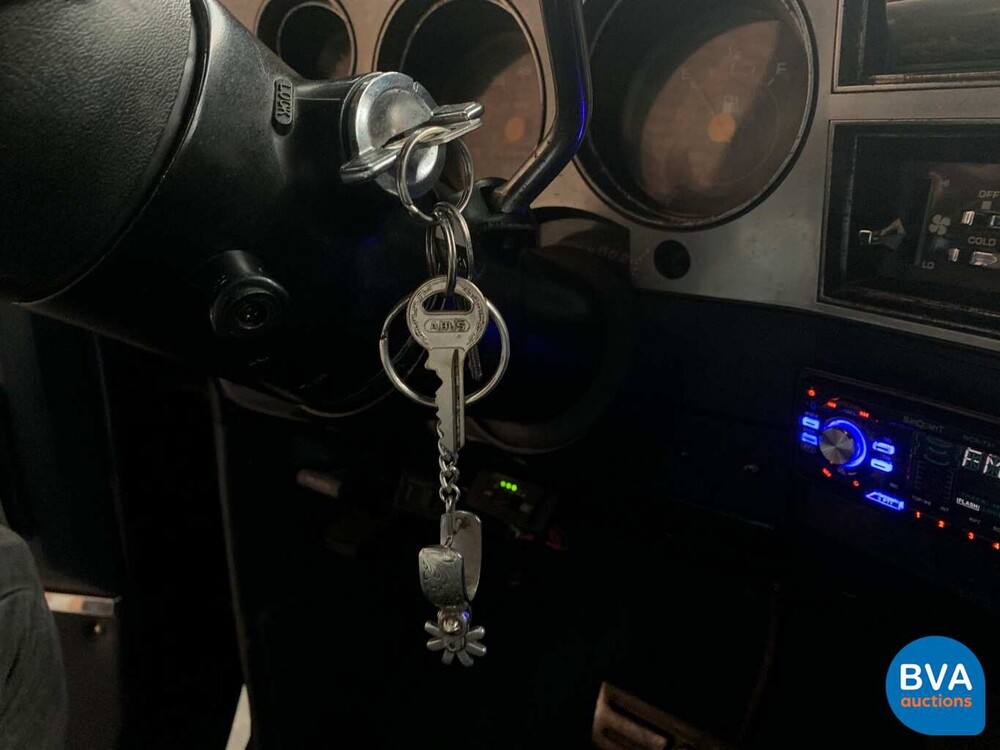 Chevrolet Silverado Pick-Up 237pk Lpg 1984, 82-BN-PS